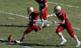 詹姆斯率湖人逆转取胜，39岁传奇再创里程碑之夜