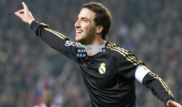 NBA总决赛激战正酣 勇士队逆转取胜扳平大比分