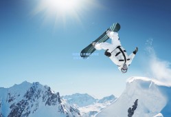 梅西第七次捧起金球奖 创历史新纪录