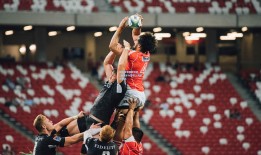 维斯塔潘强势夺冠，F1西班牙大奖赛上演激烈角逐